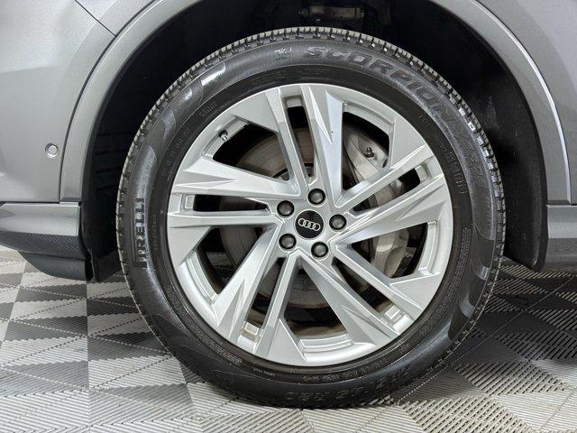 used 2021 Audi Q7 car, priced at $37,999