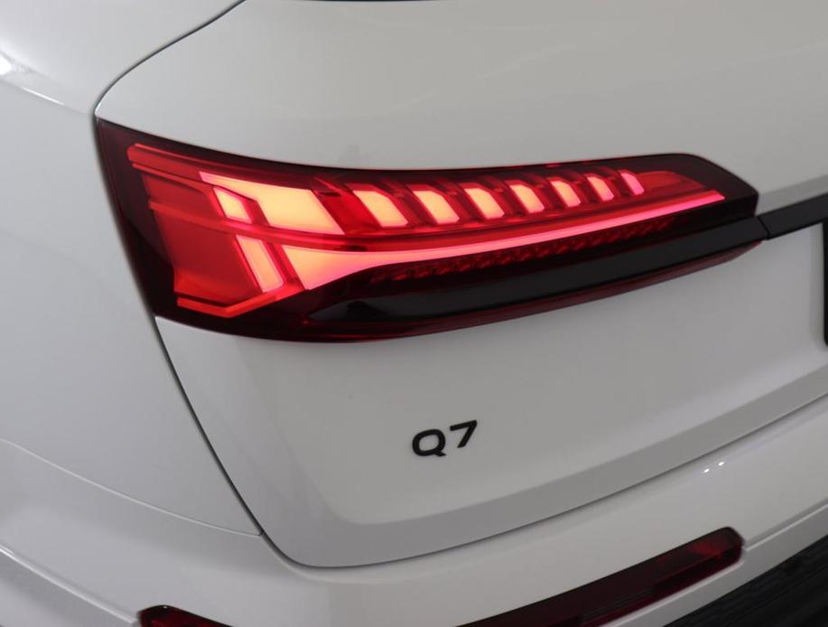 new 2025 Audi Q7 car, priced at $62,241