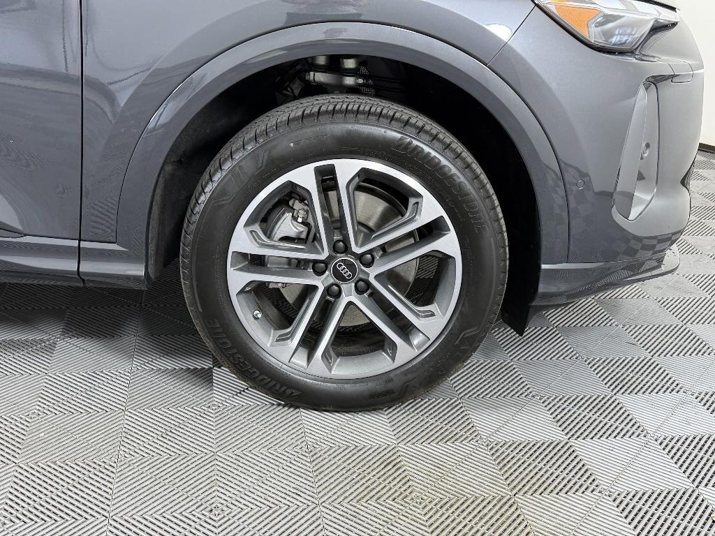 new 2025 Audi Q5 car, priced at $56,621