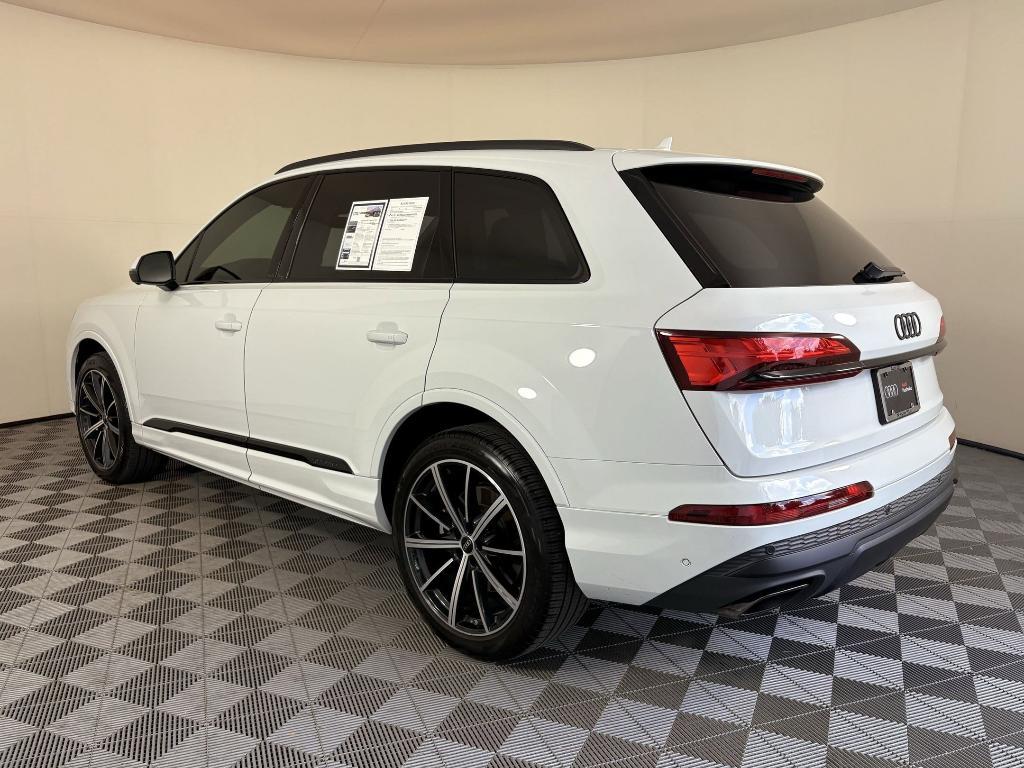 used 2025 Audi Q7 car, priced at $46,999
