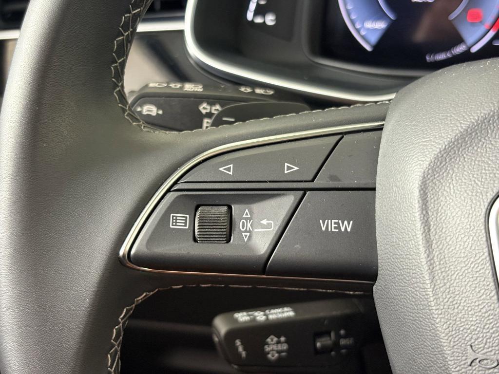 used 2025 Audi Q7 car, priced at $46,999
