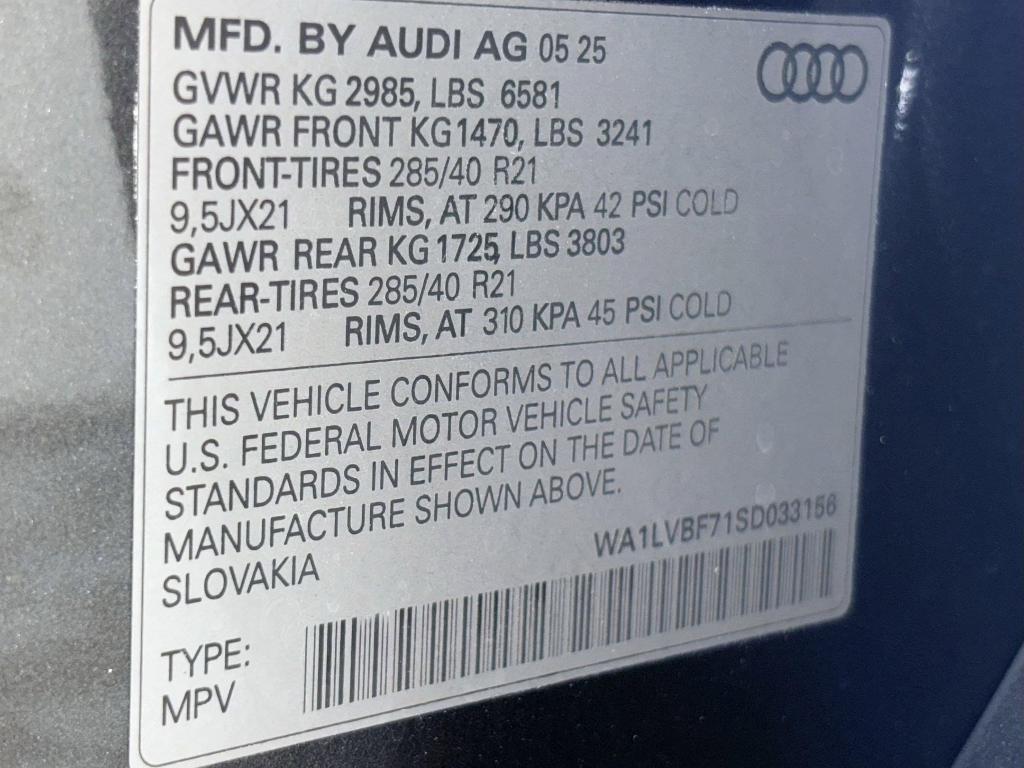new 2025 Audi Q7 car, priced at $69,992