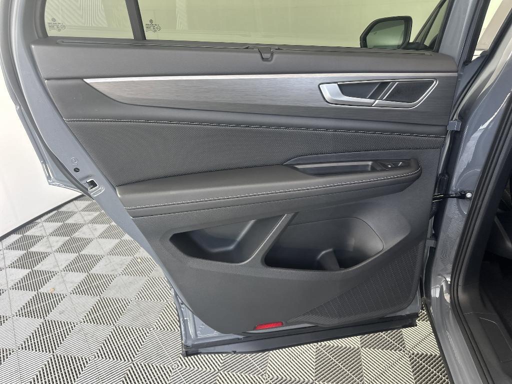 used 2024 Volkswagen Atlas Cross Sport car, priced at $34,999