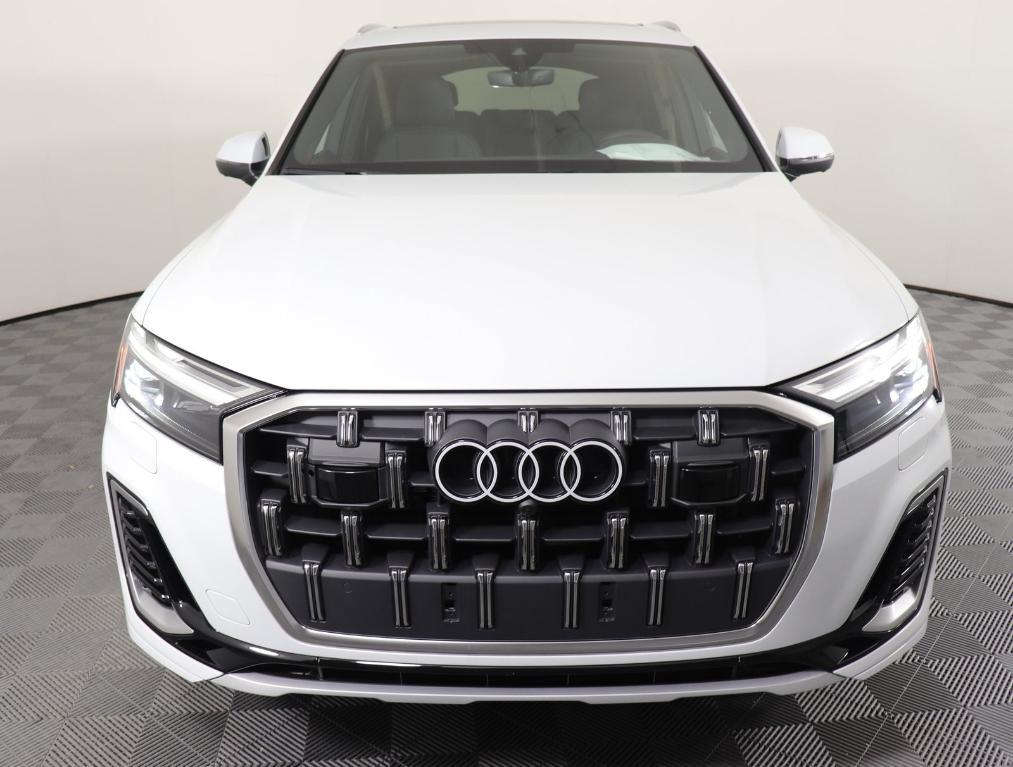 new 2025 Audi Q7 car, priced at $71,252