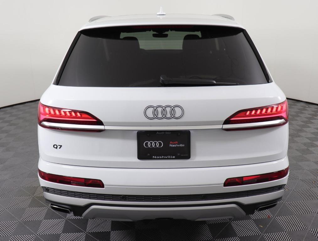 new 2025 Audi Q7 car, priced at $71,252