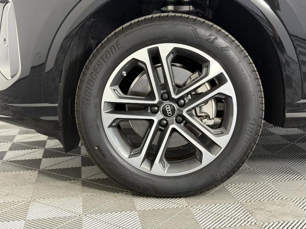 new 2025 Audi Q5 car, priced at $55,421