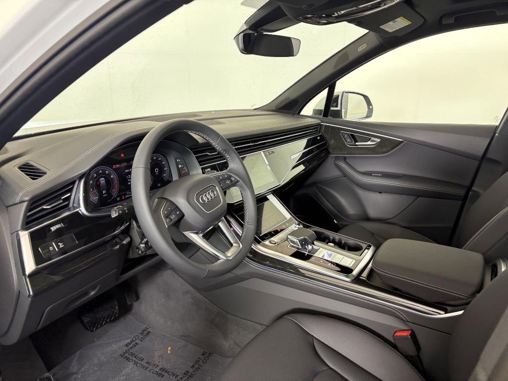 new 2025 Audi Q7 car, priced at $72,501