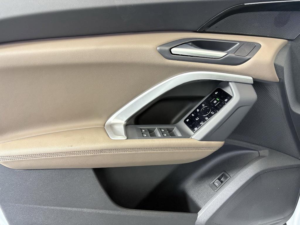 new 2025 Audi Q5 car, priced at $54,141
