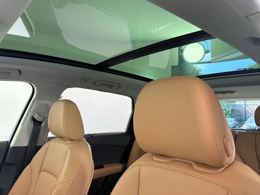 new 2025 Audi Q7 car, priced at $69,902