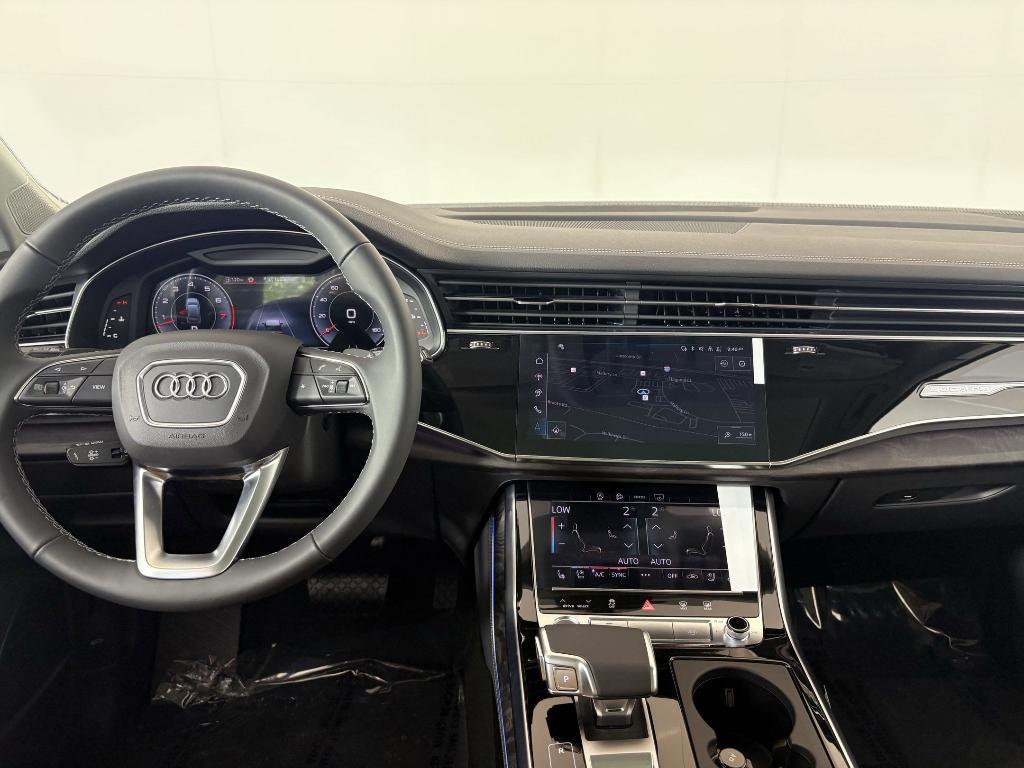 new 2025 Audi Q7 car, priced at $69,902