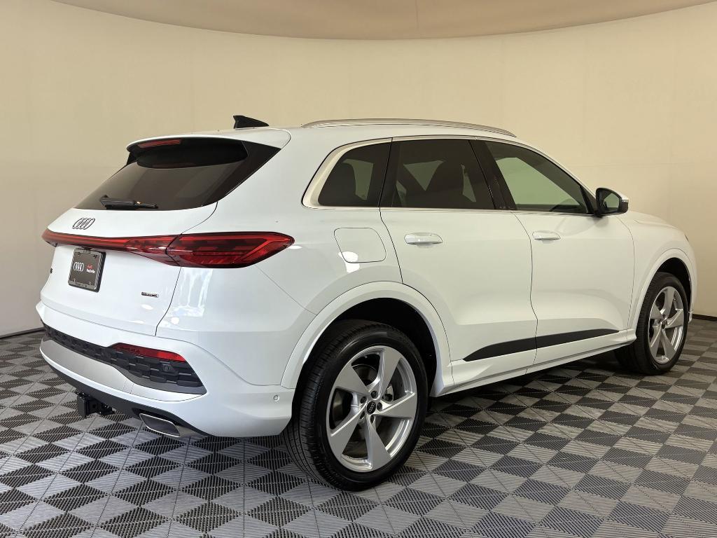 new 2025 Audi Q5 car, priced at $59,471