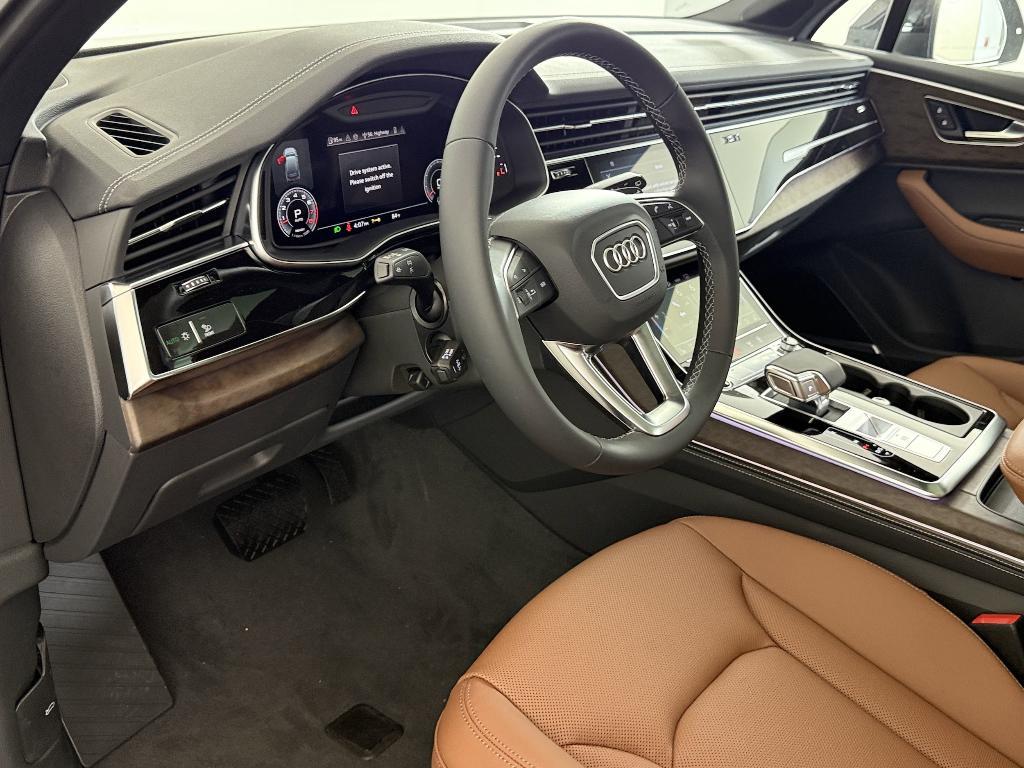 new 2025 Audi Q7 car, priced at $72,611