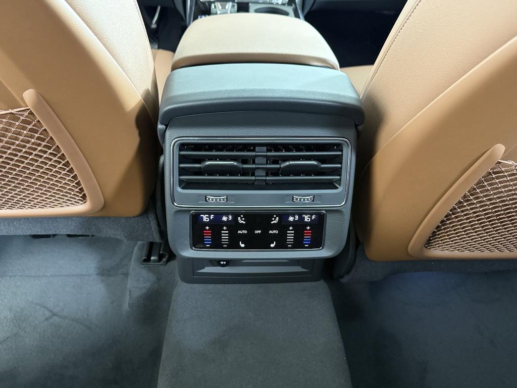 new 2025 Audi Q7 car, priced at $72,611