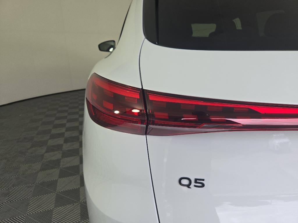 new 2025 Audi Q5 car, priced at $61,300