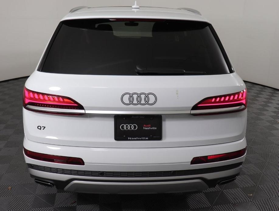 new 2025 Audi Q7 car, priced at $70,541