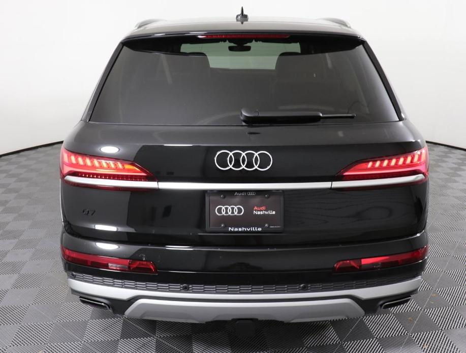 new 2025 Audi Q7 car, priced at $71,112