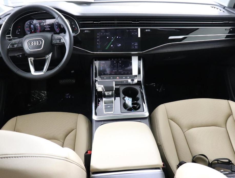 new 2025 Audi Q7 car, priced at $71,112