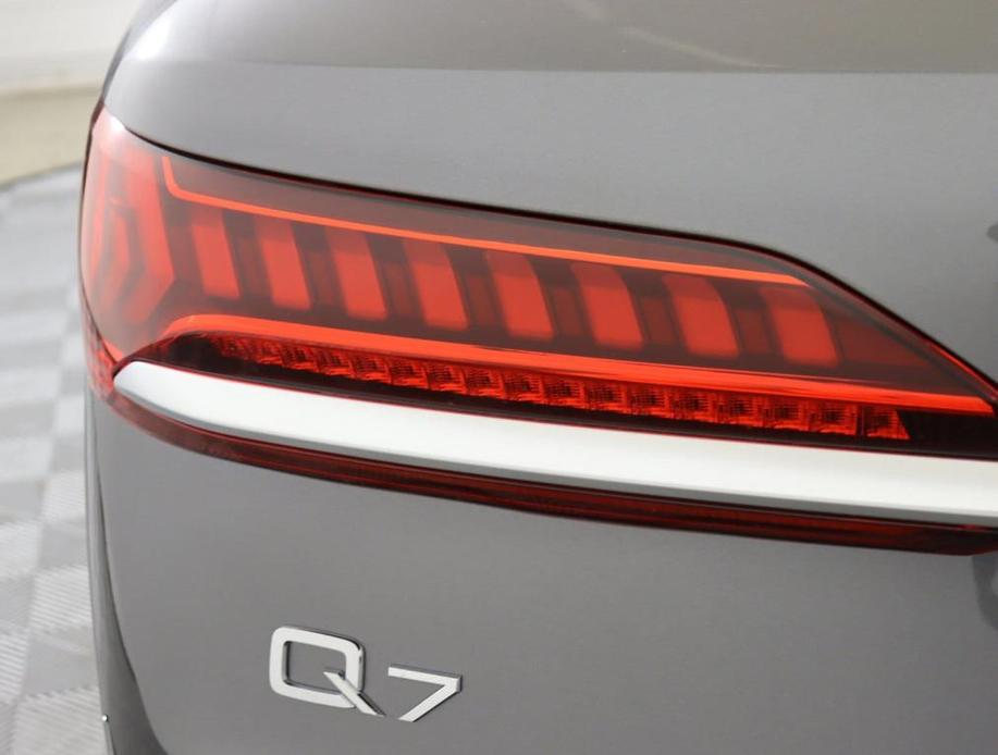 new 2024 Audi Q7 car, priced at $66,660