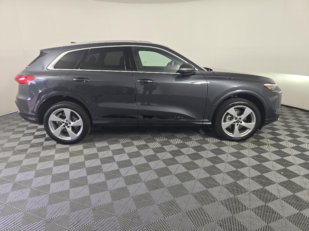 new 2025 Audi Q5 car, priced at $60,071