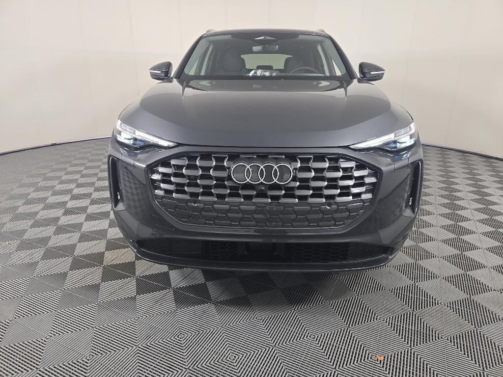 new 2025 Audi Q5 car, priced at $60,071