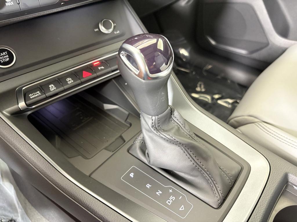 new 2025 Audi Q3 car, priced at $44,151