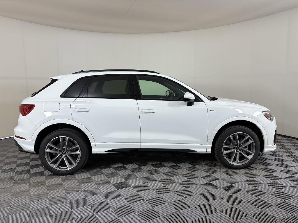 new 2025 Audi Q3 car, priced at $44,151