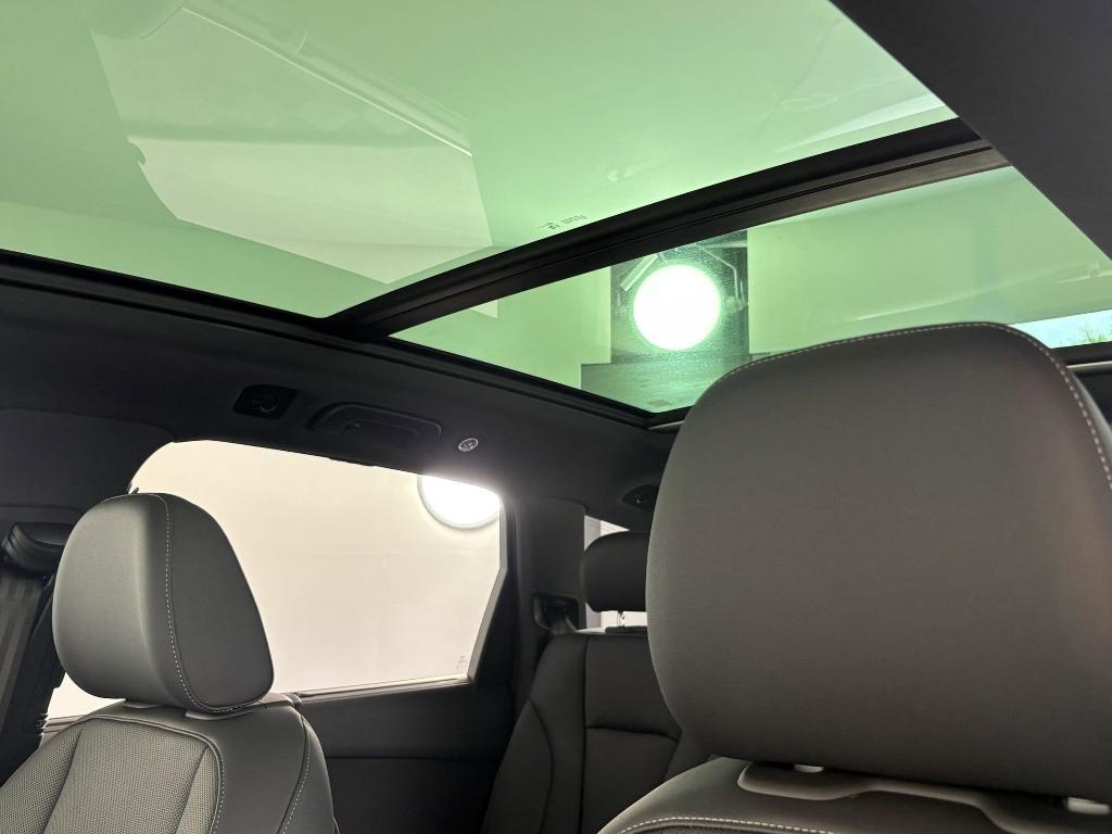 new 2025 Audi Q7 car, priced at $68,242