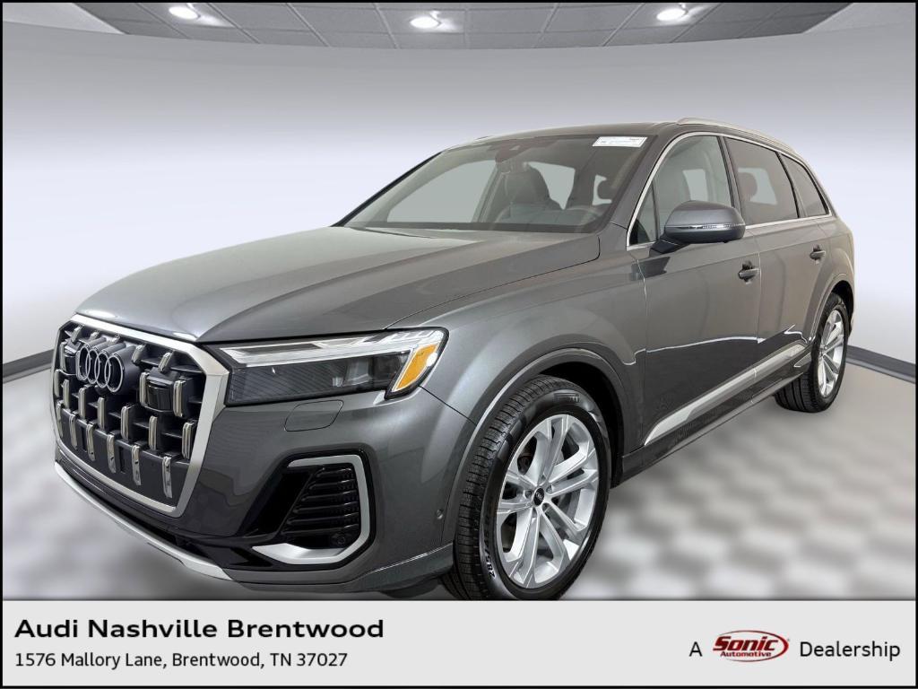 new 2025 Audi Q7 car, priced at $70,071