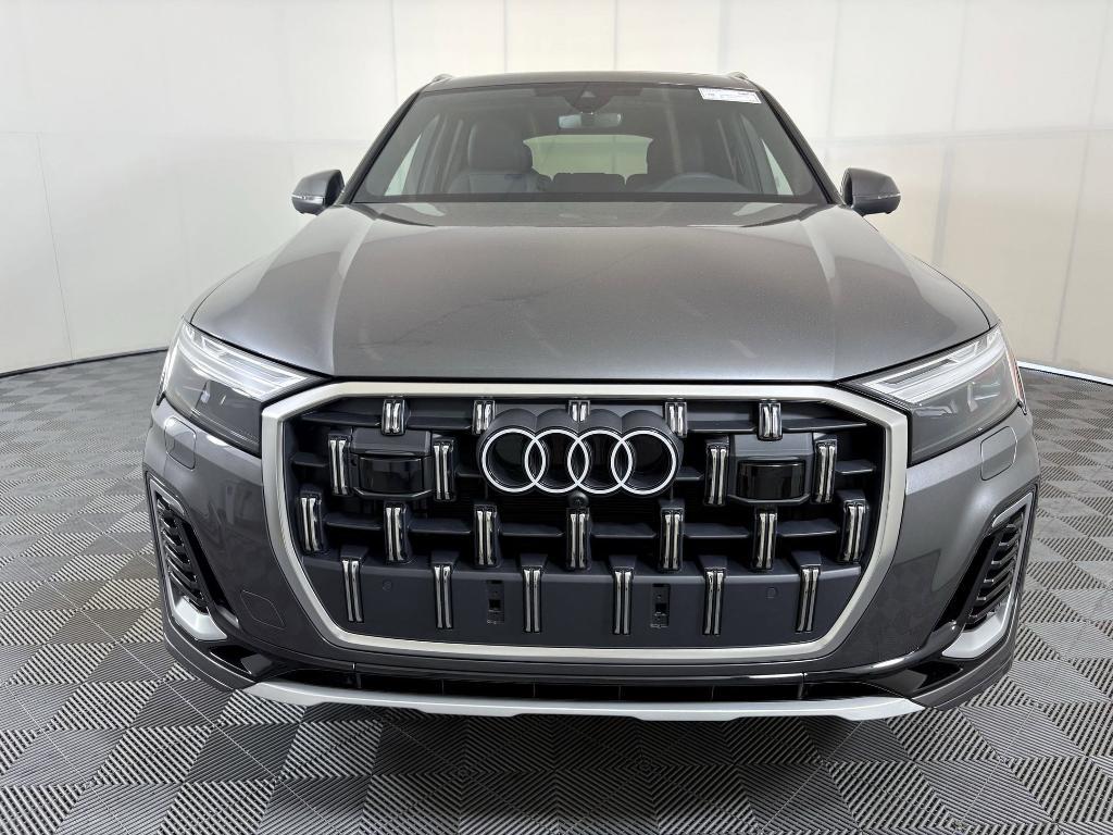 new 2025 Audi Q7 car, priced at $68,242