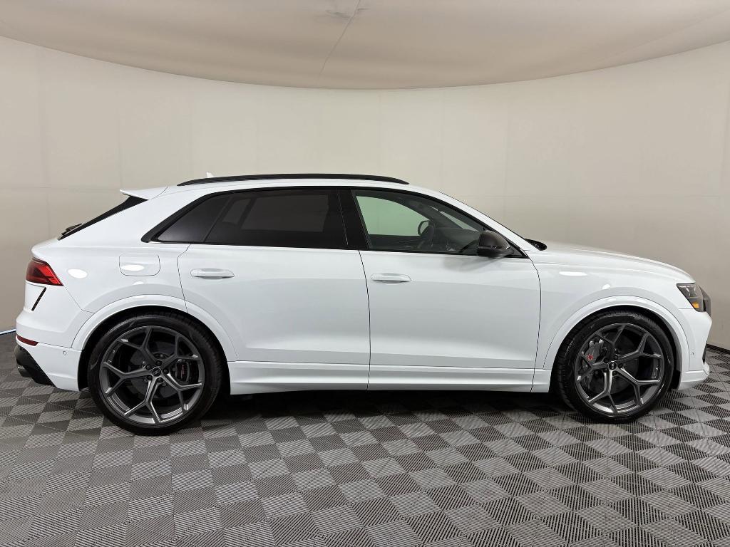 new 2025 Audi RS Q8 car, priced at $134,101