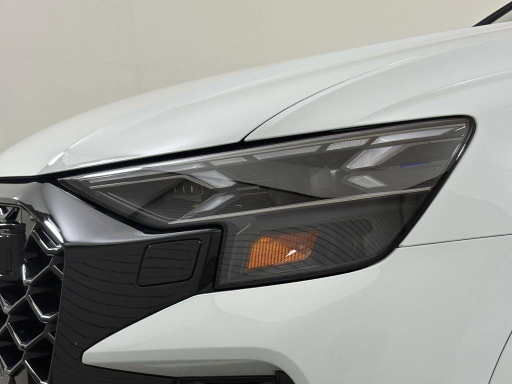 new 2025 Audi RS Q8 car, priced at $134,101