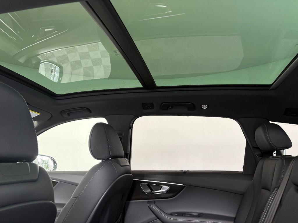new 2026 Audi Q7 car, priced at $77,390