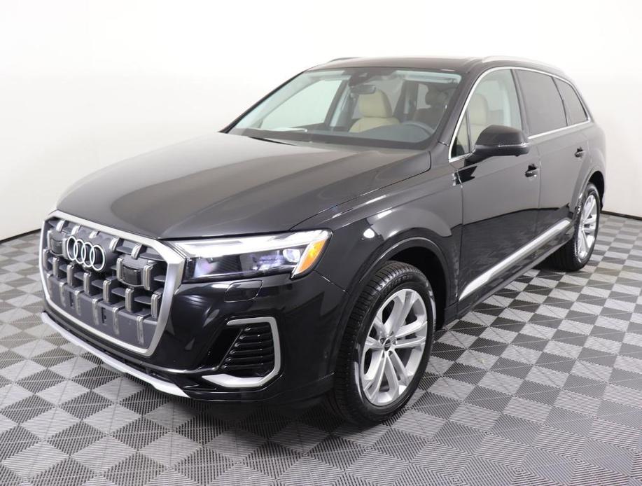 new 2025 Audi Q7 car, priced at $71,251