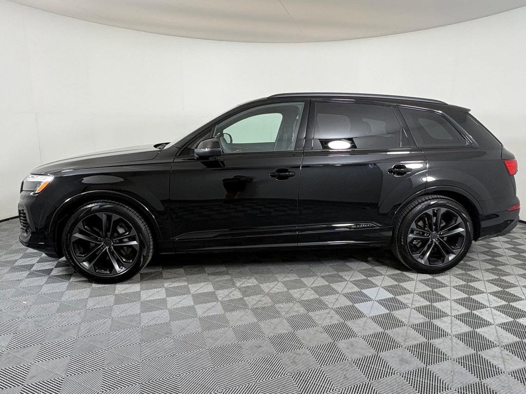 new 2026 Audi Q7 car, priced at $76,190