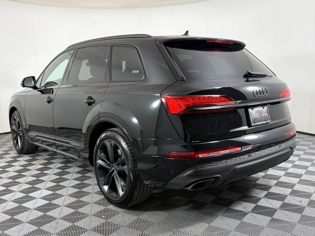 new 2026 Audi Q7 car, priced at $76,190