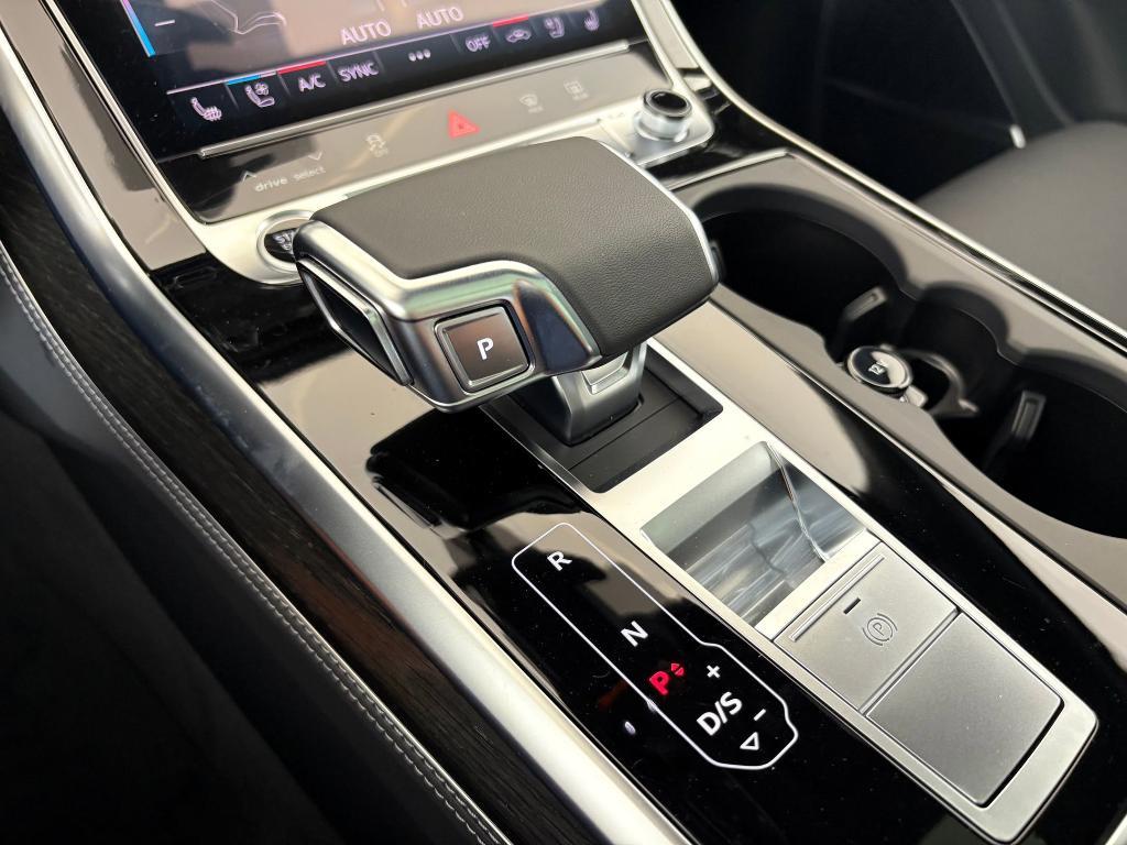 new 2025 Audi Q7 car, priced at $78,721