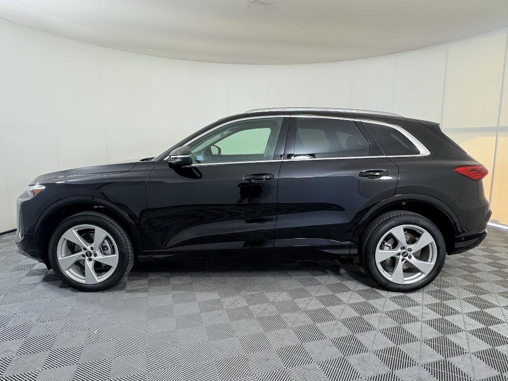 new 2025 Audi Q5 car, priced at $57,621