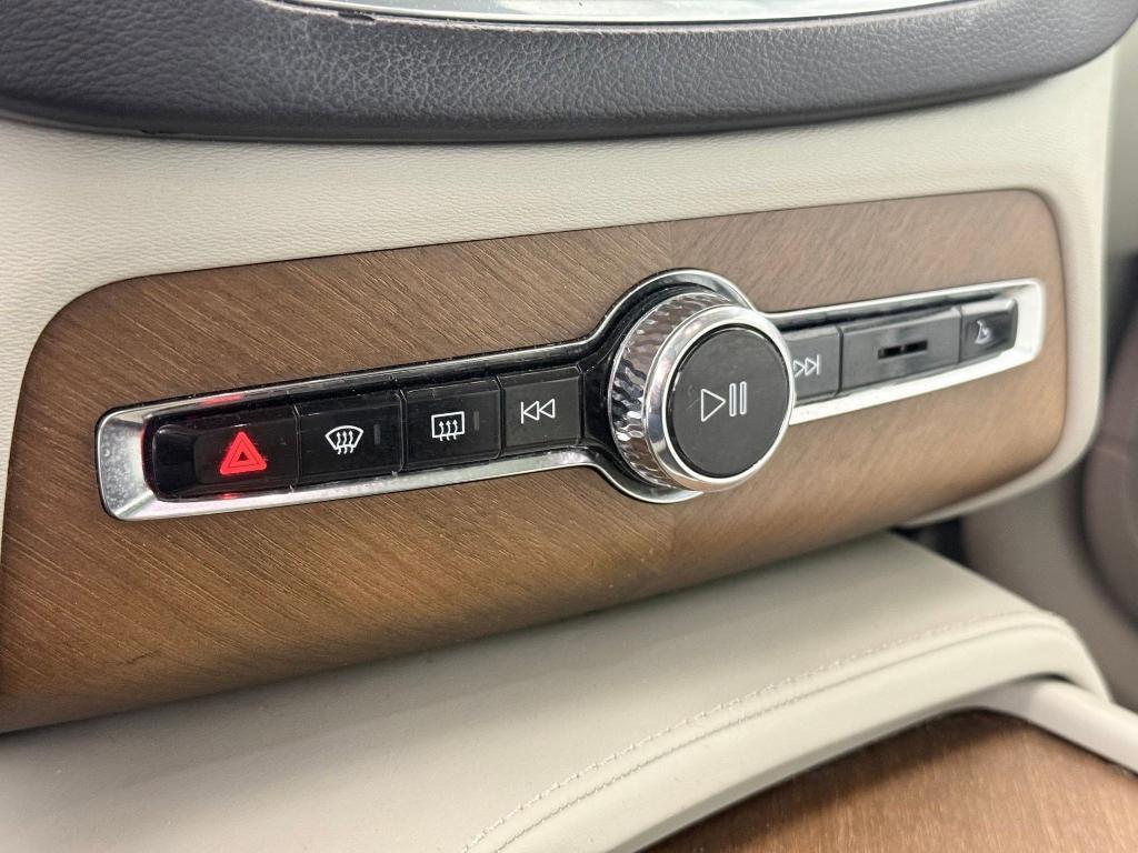 used 2019 Volvo XC90 car, priced at $25,399