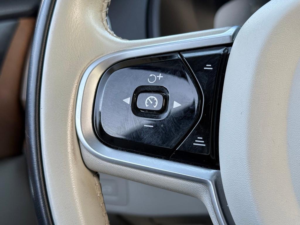 used 2019 Volvo XC90 car, priced at $25,399