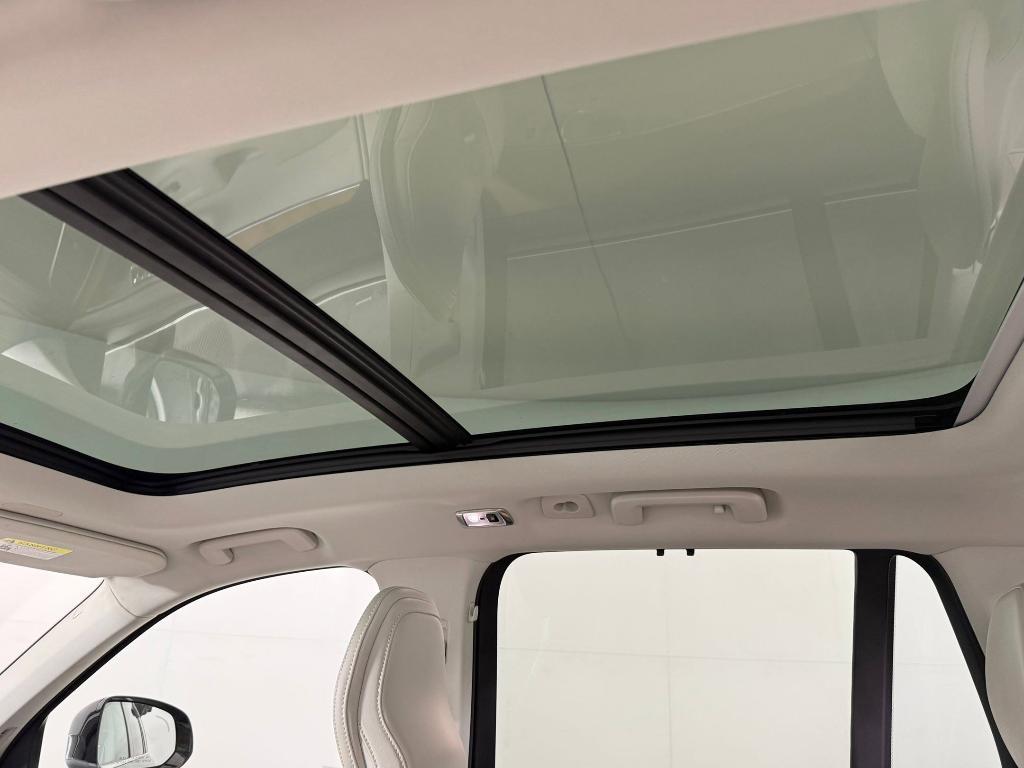 used 2019 Volvo XC90 car, priced at $25,399