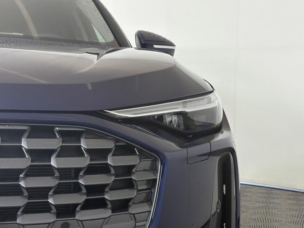 new 2025 Audi Q5 car, priced at $58,841