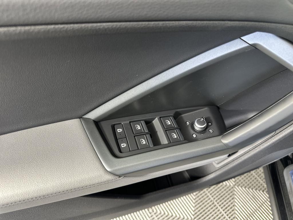 new 2025 Audi Q3 car, priced at $44,721