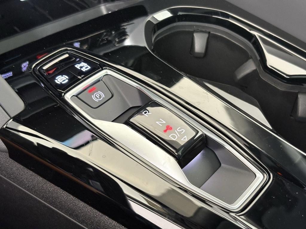 new 2025 Audi Q5 car, priced at $60,392