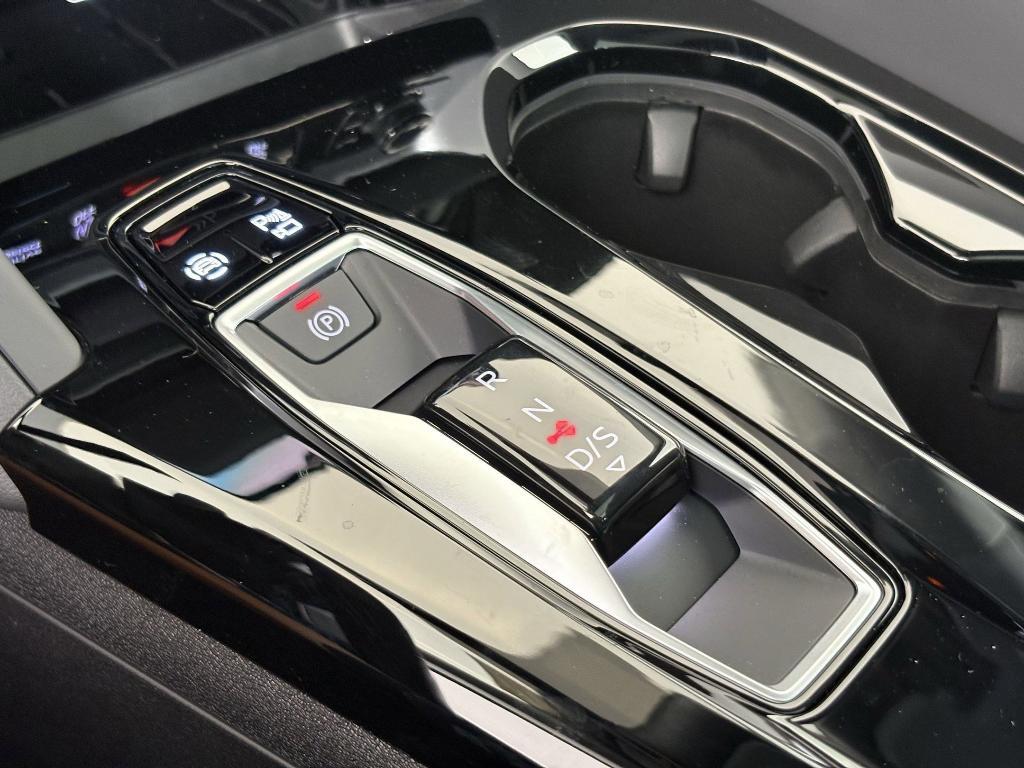 new 2025 Audi Q5 car, priced at $60,391