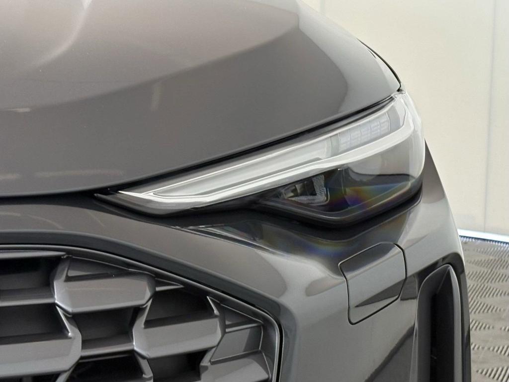 new 2025 Audi Q5 car, priced at $60,391