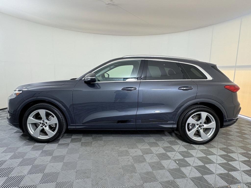 new 2025 Audi Q5 car, priced at $60,392