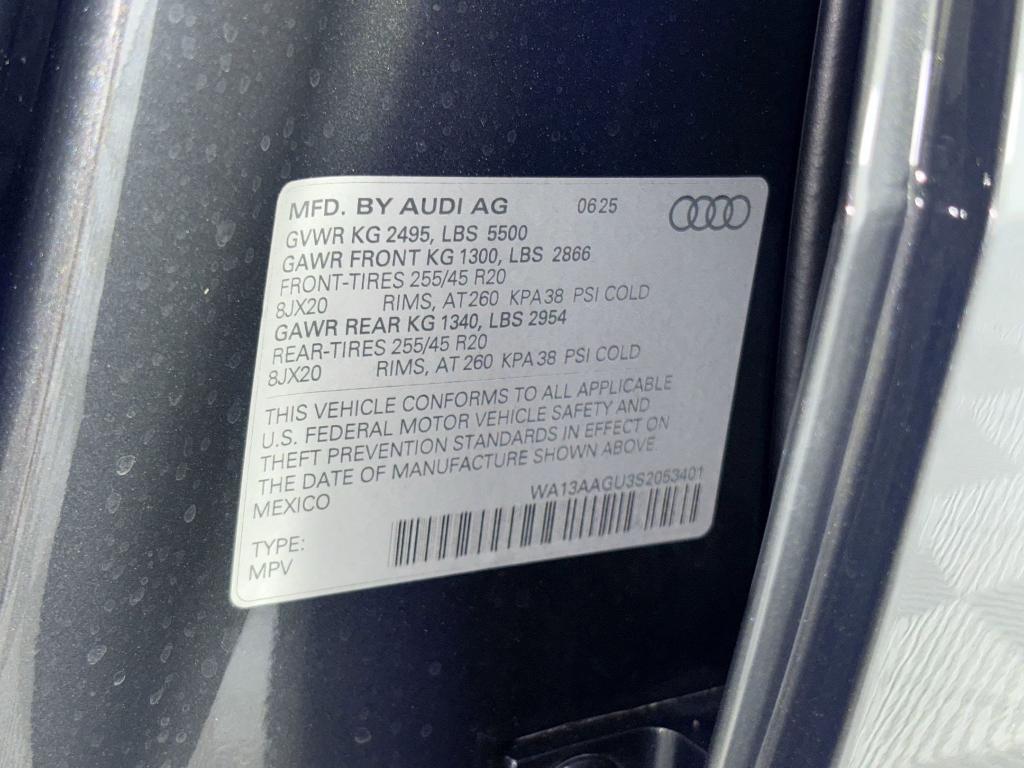 new 2025 Audi Q5 car, priced at $60,392