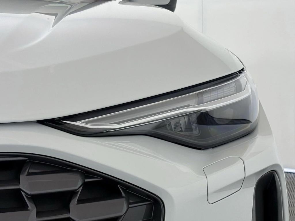 new 2025 Audi Q5 car, priced at $59,471