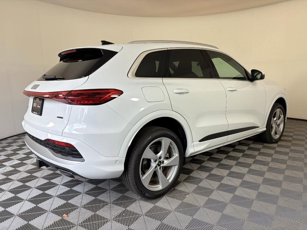 new 2025 Audi Q5 car, priced at $59,471