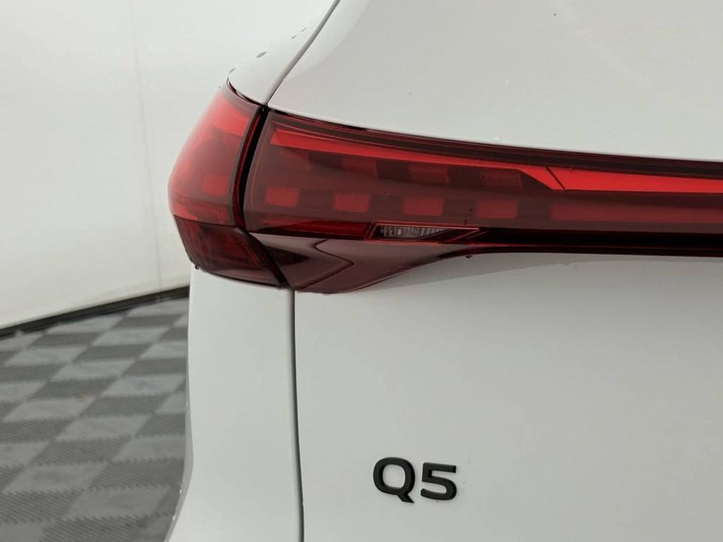 new 2025 Audi Q5 car, priced at $59,471